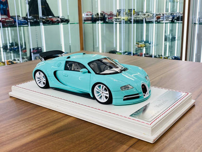 1/18 Resin - Davis & Giovanni Bugatti Vincero Mansory in Tiffany Blue, 01/01 Limited Edition