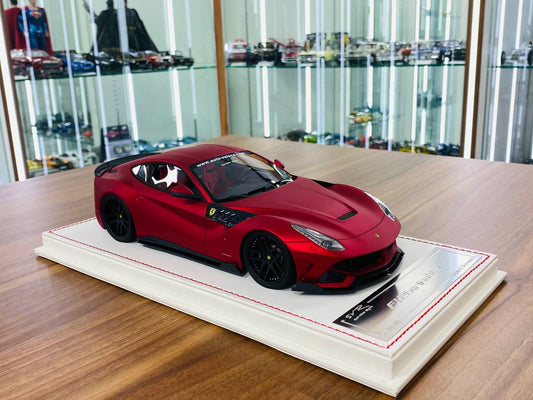 1/18 Resin Model - Davis & Giovanni Ferrari F12 Berlinetta in Matt Chrome Red, 01/01 Limited Edition