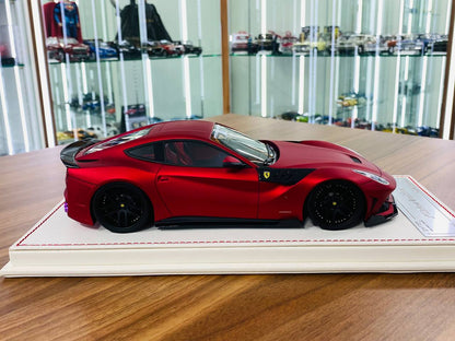 1/18 Resin Model - Davis & Giovanni Ferrari F12 Berlinetta in Matt Chrome Red, 01/01 Limited Edition