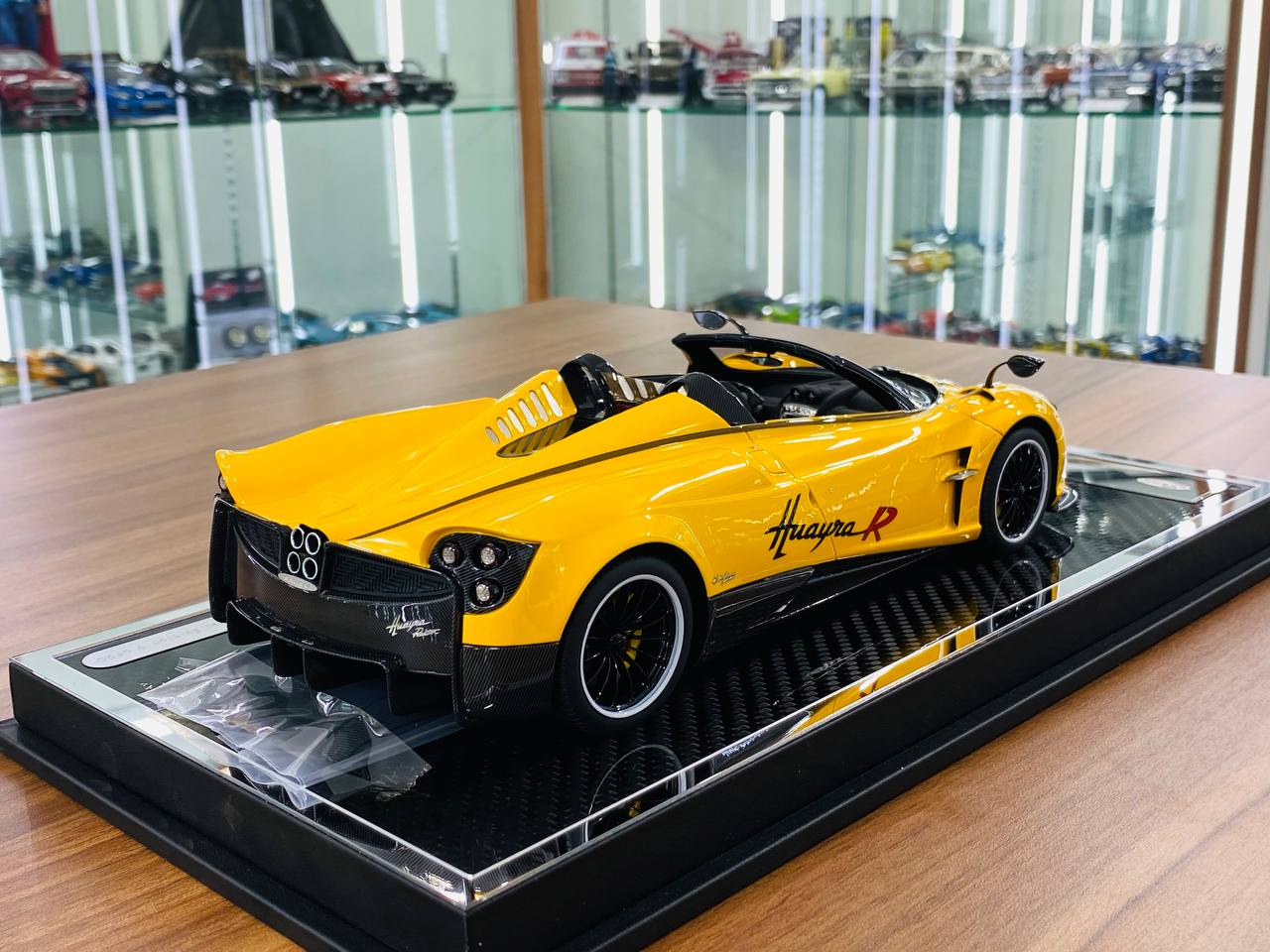 1/18 Resin Model - YY Model Pagani Huayra R BC in Yellow, Limited to 20 Pieces