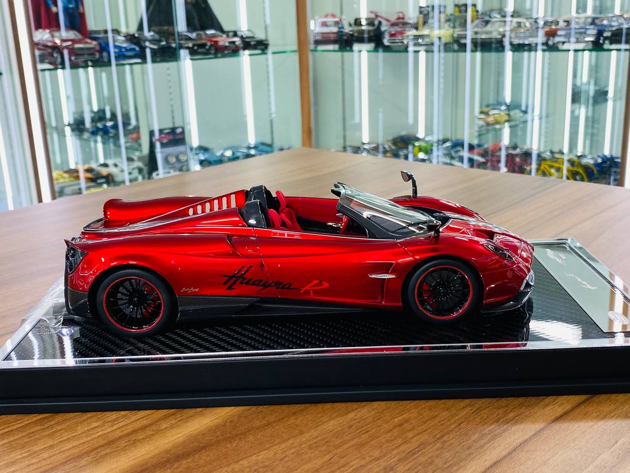 1/18 Resin Model - YY Model Pagani Huayra R BC in Red, Limited to 30 Pcs