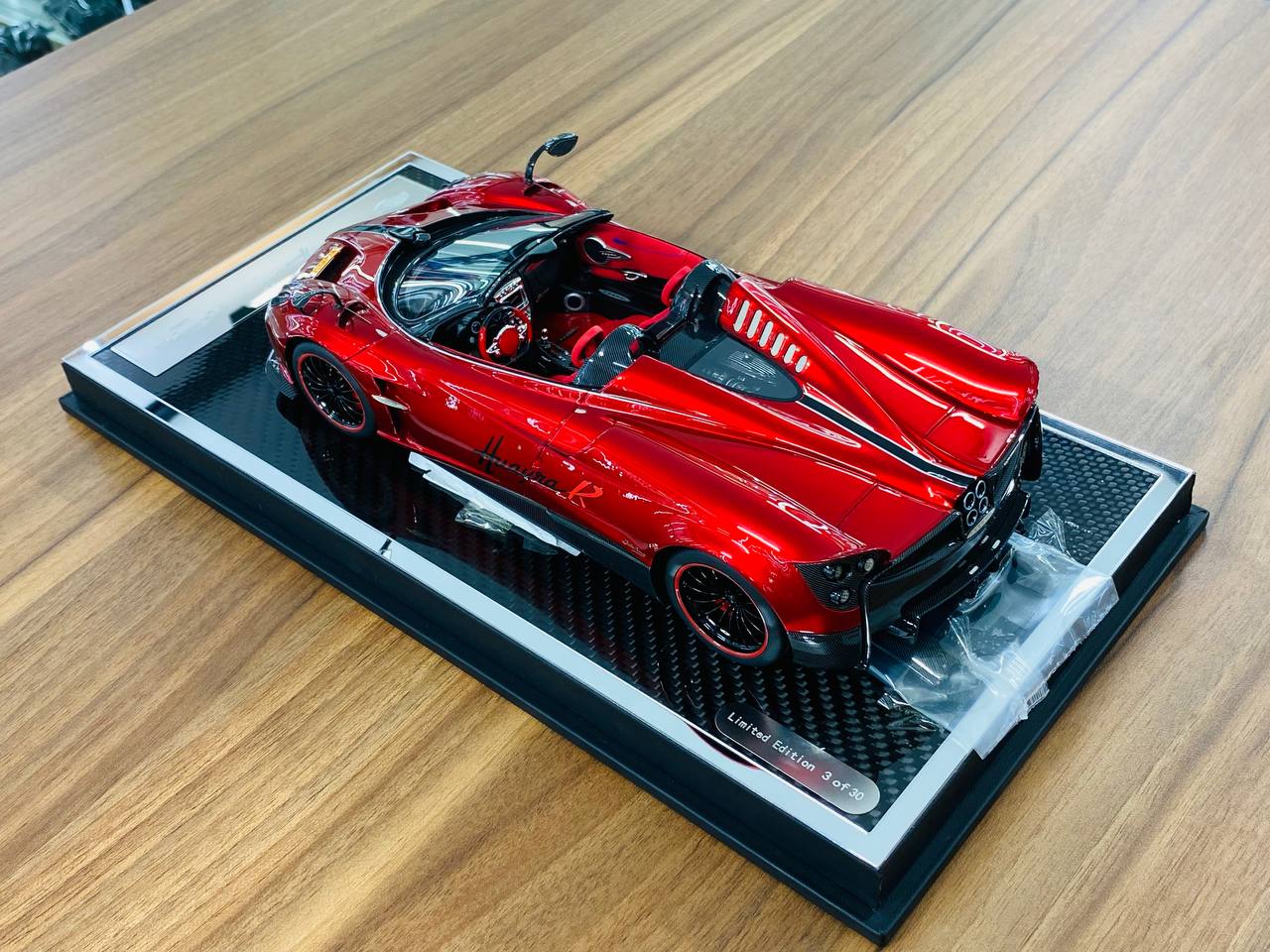 1/18 Resin Model - YY Model Pagani Huayra R BC in Red, Limited to 30 Pcs