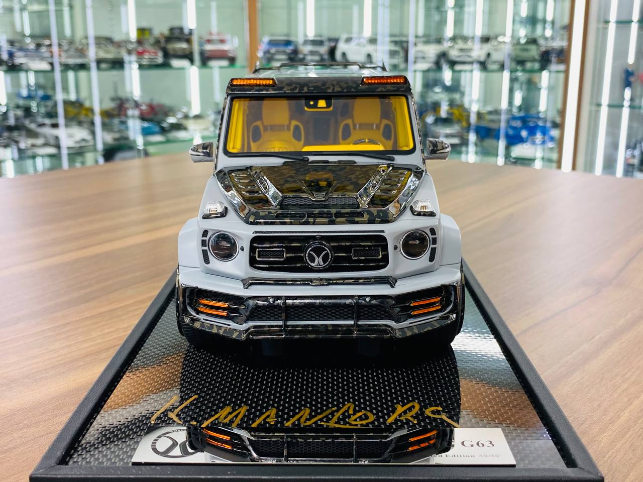 1/18 Resin Timothy & Pierre Limited Edition Mercedes-AMG 63 Mansory Signed by Kourosh MANSORY