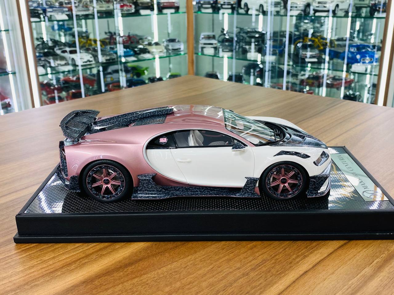 1/18 Resin Model Timothy & Pierre Limited Edition Bugatti Centuria Signed by Kourosh MANSORY White/Passion Pink