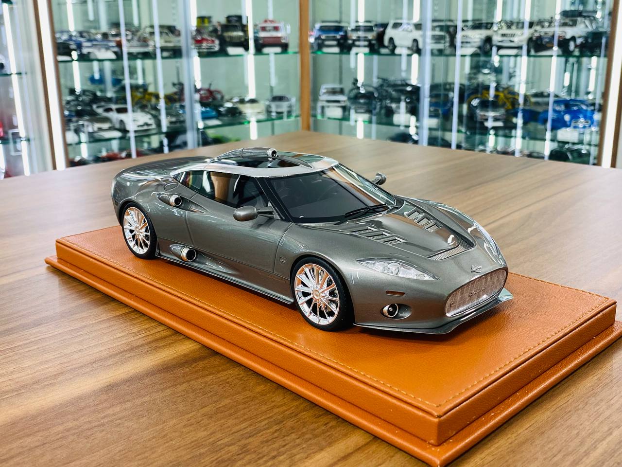 1/18 Resin Model TOP Speed Spyker C8 Aileron Gun Metal