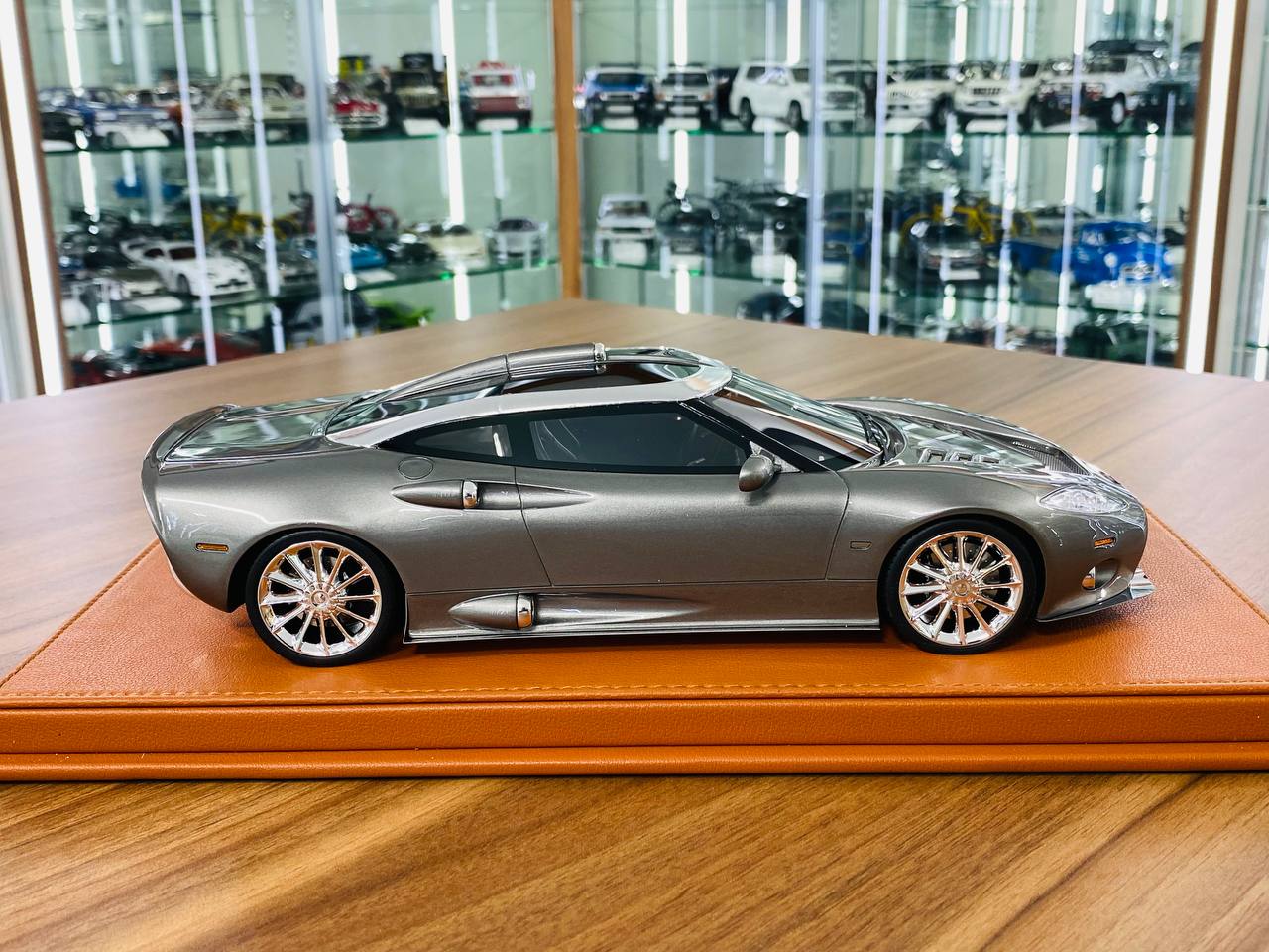 1/18 Resin Model TOP Speed Spyker C8 Aileron Gun Metal