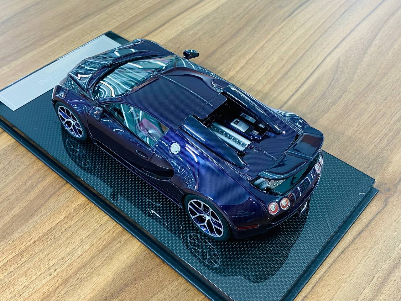 1/18 Resin Model - H&H Bugatti Veyron in Purple Carbon, Limited to 10 Pieces