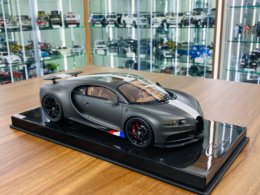 1/18 Resin - MR Collection Bugatti Chiron Sport in Matt Grey/White, Limited to 149 Pcs