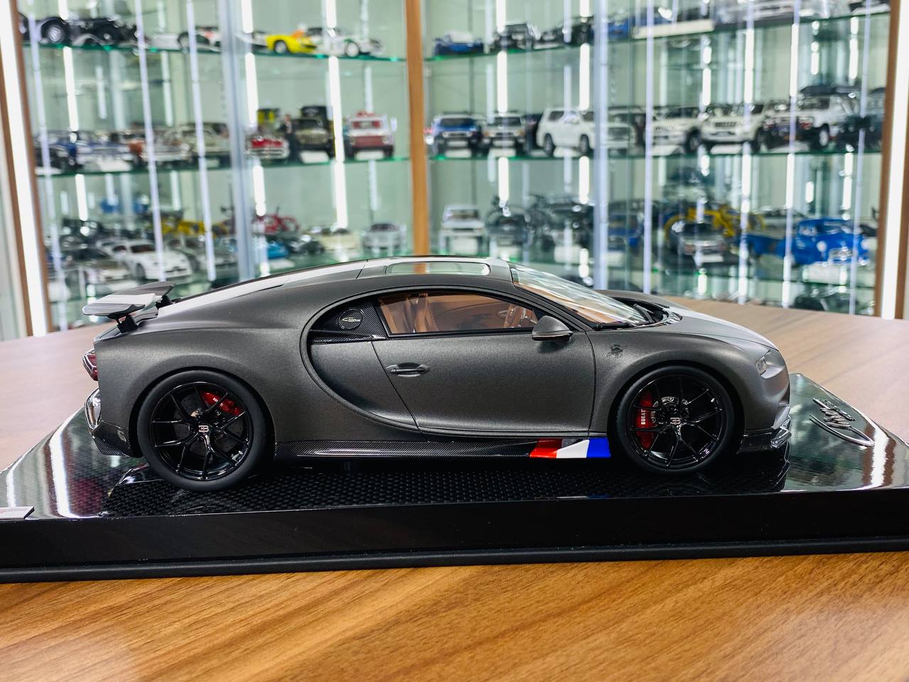 1/18 Resin - MR Collection Bugatti Chiron Sport in Matt Grey/White, Limited to 149 Pcs