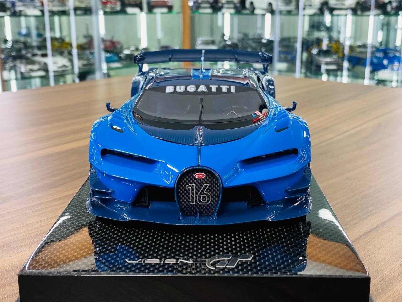 1/18 Resin - MR Collection Bugatti Chiron Sport | Limited to 149 Pcs –  dturman.com