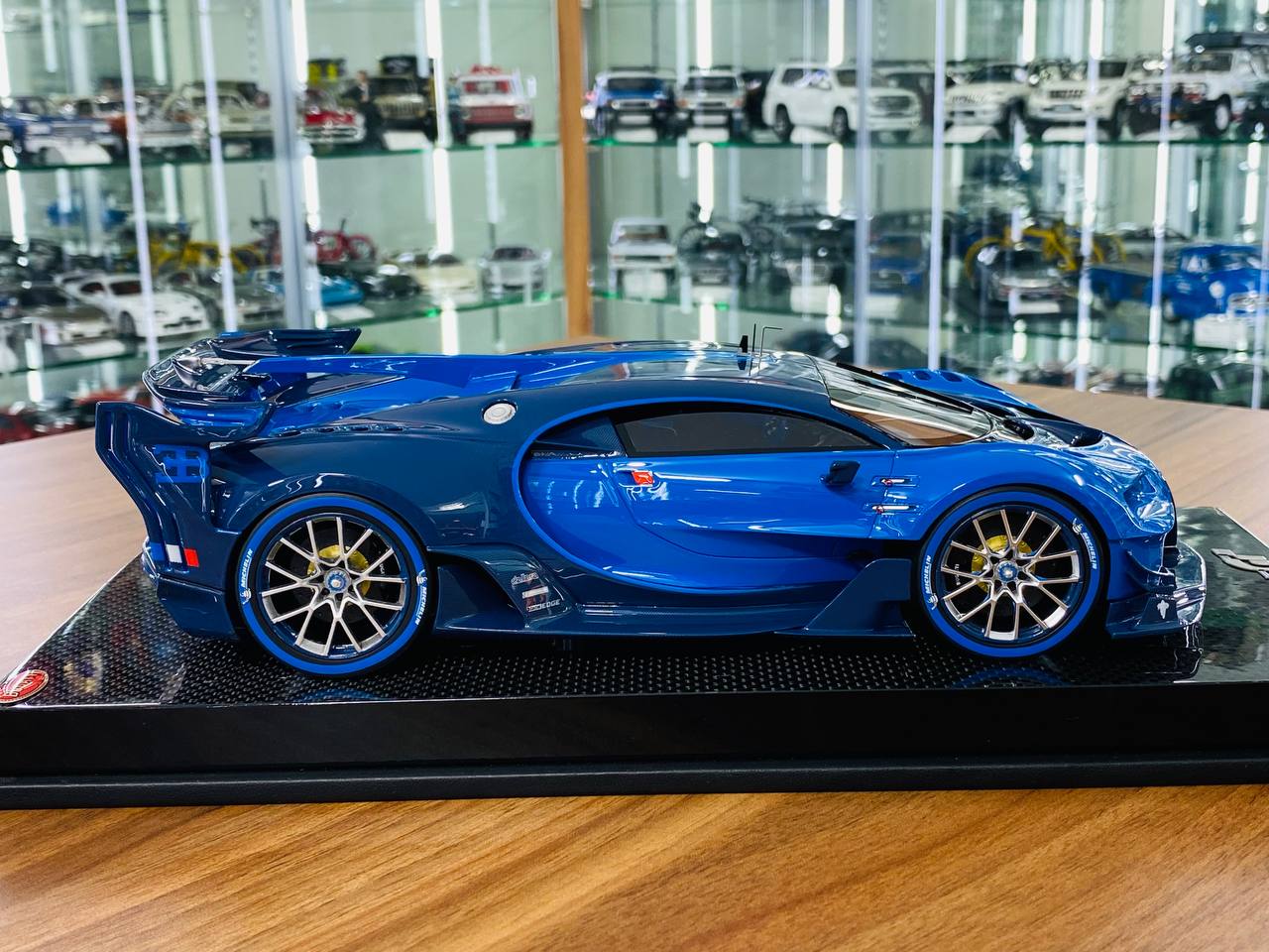 1/18 Resin - MR Collection Bugatti Chiron Sport | Limited to 149 Pcs –  dturman.com