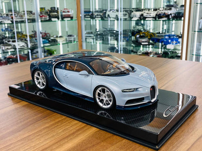 1/18 Resin - MR Collection Bugatti Chiron in Grey/Blue, Limited to 499 Pieces