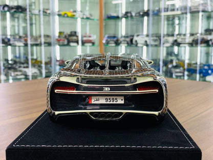 1/18 Resin - H&H Bugatti Chiron Sport LOUIS VUITTON in Fashion Style III LV Decal, Limited to 30 Pcs