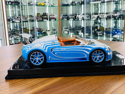 1/18 Resin - H&H Bugatti Veyron Grand Sport Vitesse 16.4 in White/Blue Brown, Limited to 66 Pieces