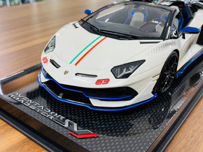 1/18 Resin Model MR Collection Lamborghini Aventador Roadster SVJ #63 White/Italy Flag