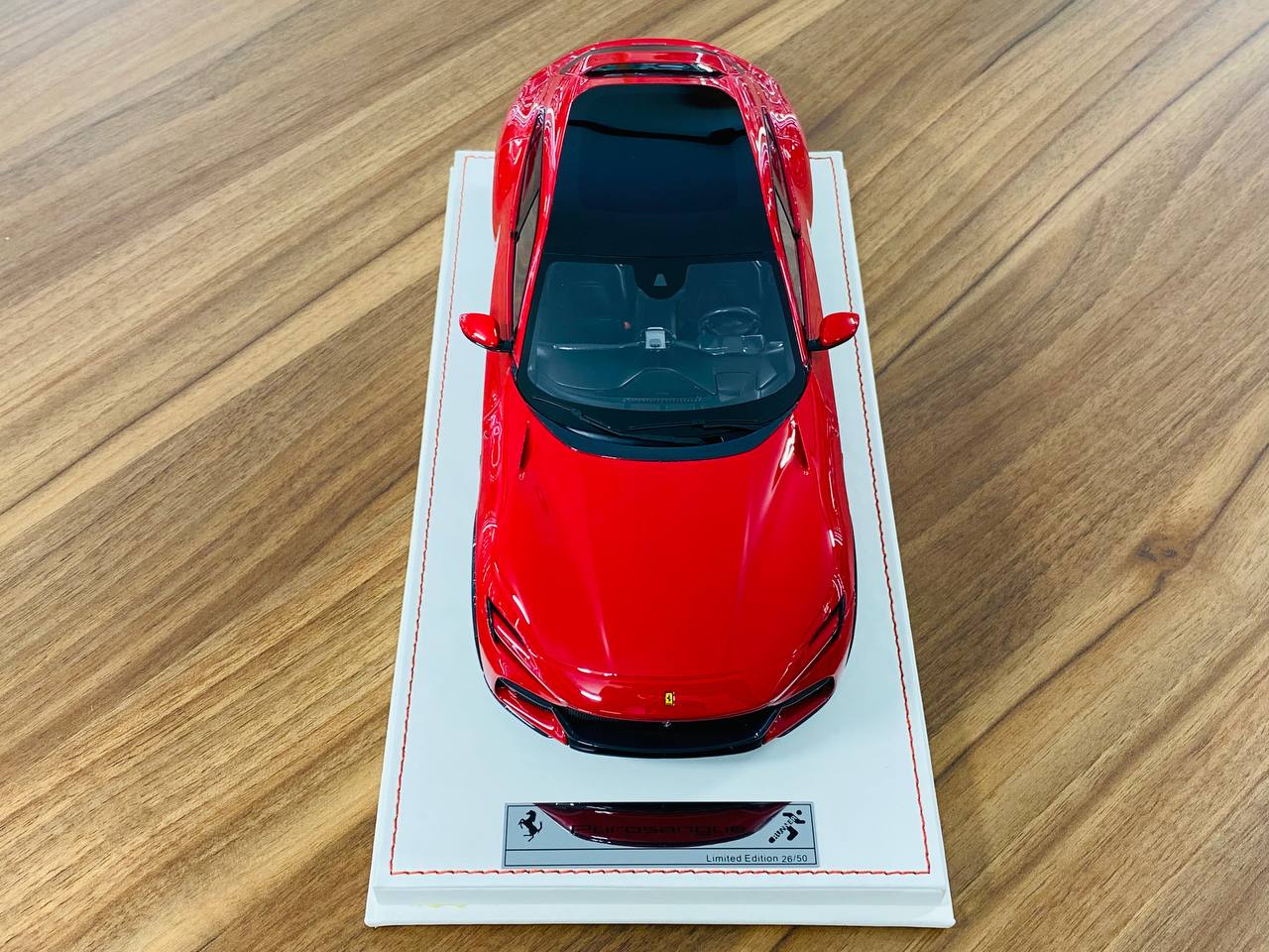 1/18 Resin Model - Runner Ferrari Purosangue in Red, Limited to 50 Pieces