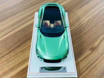 1/18 Resin Model - Runner Ferrari Purosangue in Pearl Green, Limited to 50 Pcs