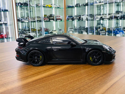 1/18 Diecast Full opening  Maisto Porsche 911 GT3 black