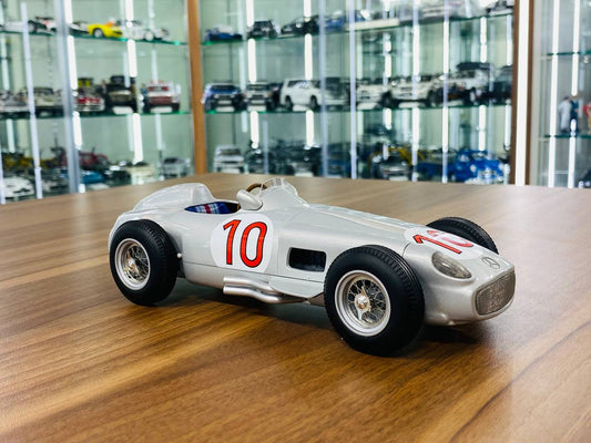 1/18 Diecast WERK83 Mercedes-Benz W196 Formula1 (1955 juan-manuel fangio) #10 Silver