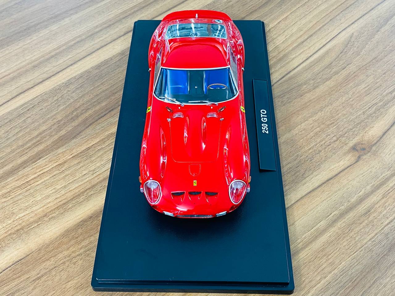 1/18 Ferrari 250 GTO Red  by KK-Scale