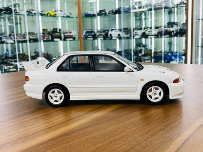 1/12 Diecast MINICHAMPS Mitsubishi Lancer Evo III (1995) 1977  White