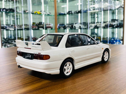 1/12 Diecast MINICHAMPS Mitsubishi Lancer Evo III (1995) 1977  White