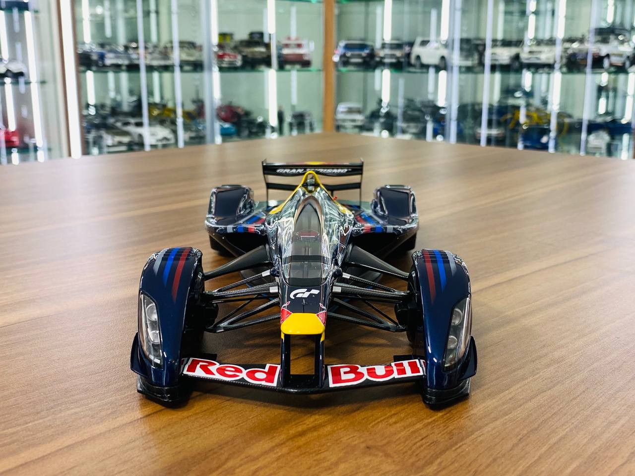 1/18 diecast model  Autoart Grand turismo Red Bull x2010 Blue