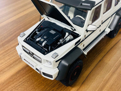 1/18 Diecast AutoArt Mercedes Benz G 63 AMG 6x6 in White (Full Opening)