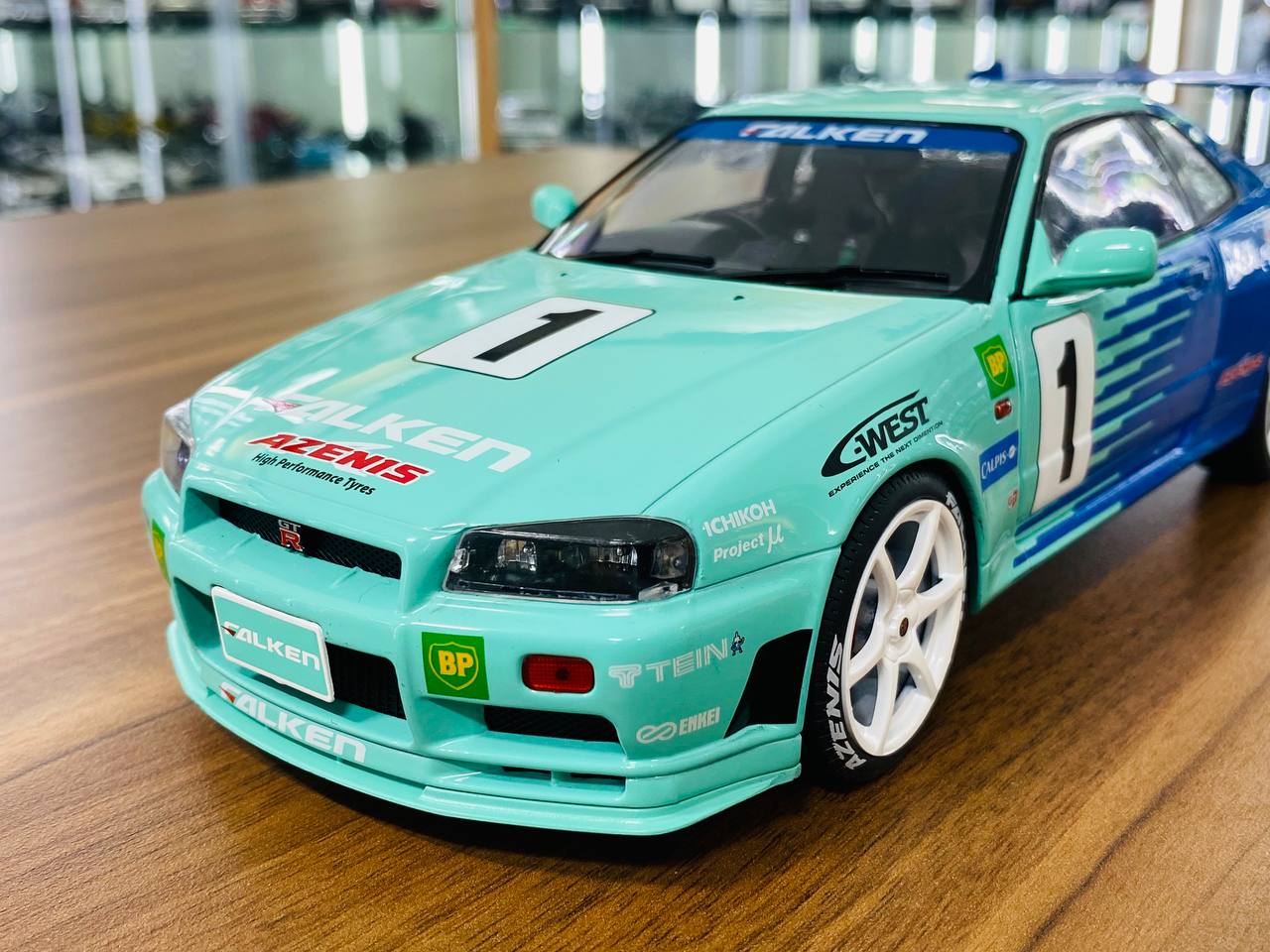 1/18 Diecast Solido Nissan Skyline GT-R R34 2001 Falcon #1 in Falcon Blue