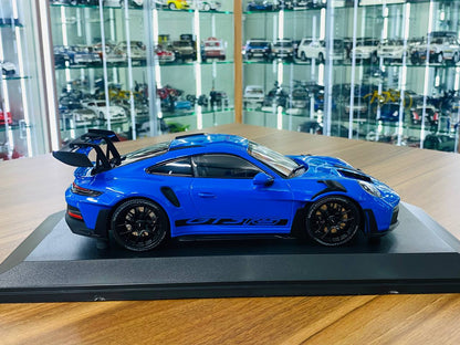 1/18 Diecast Minichamps Porsche 911 (992) GT3 RS 2023 in Blue