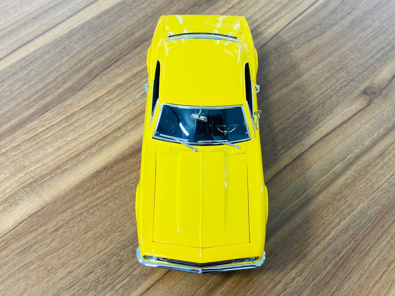 1/18 Diecast Model - ExactDetail Replicars Chevrolet Crusher Camaro 1967 in Yellow, Full Opening