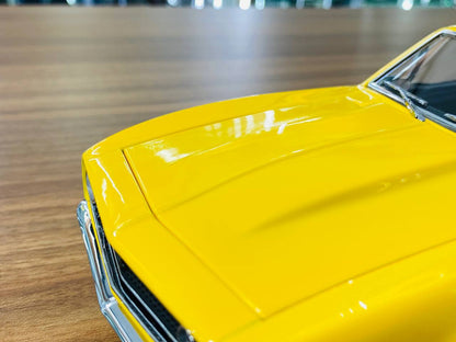 1/18 Diecast Model - ExactDetail Replicars Chevrolet Crusher Camaro 1967 in Yellow, Full Opening