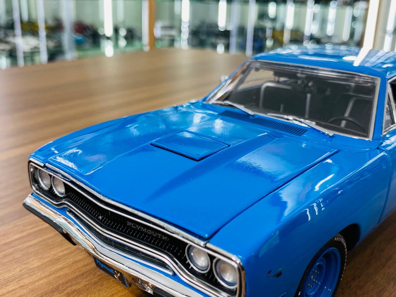 1/18 Diecast Model - GMP Plymouth Road Runner 1970 in Blue, Full Opening