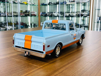 1/18 Diecast Model - ACME Chevrolet C-10 Gulf Racing 1968 in Gulf Colors, Full Opening