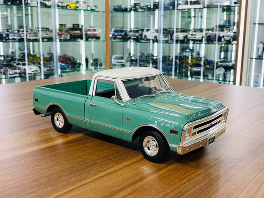 1/18 Diecast Model - ACME Chevrolet C-10 1968 Pickup Truck in Green