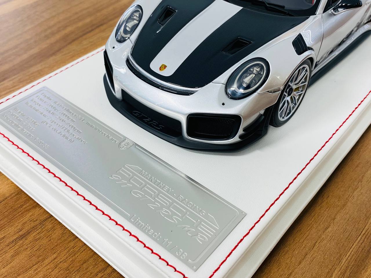 1/18 Resin Model - Davis & Giovanni Porsche 911 GT2 RS MR Manthey Racing in Silver, Limited to 38 Pieces