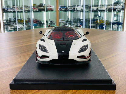 1/18 Resin Model - GT Spirit Koenigsegg AGERA RS in White with Red Interior, Limited Edition