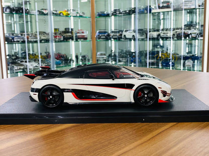 1/18 Resin Model - GT Spirit Koenigsegg AGERA RS in White with Red Interior, Limited Edition