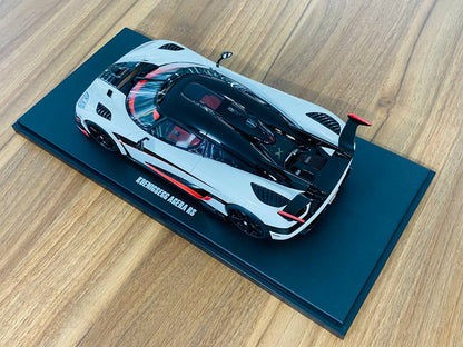 1/18 Resin Model - GT Spirit Koenigsegg AGERA RS in White with Red Interior, Limited Edition