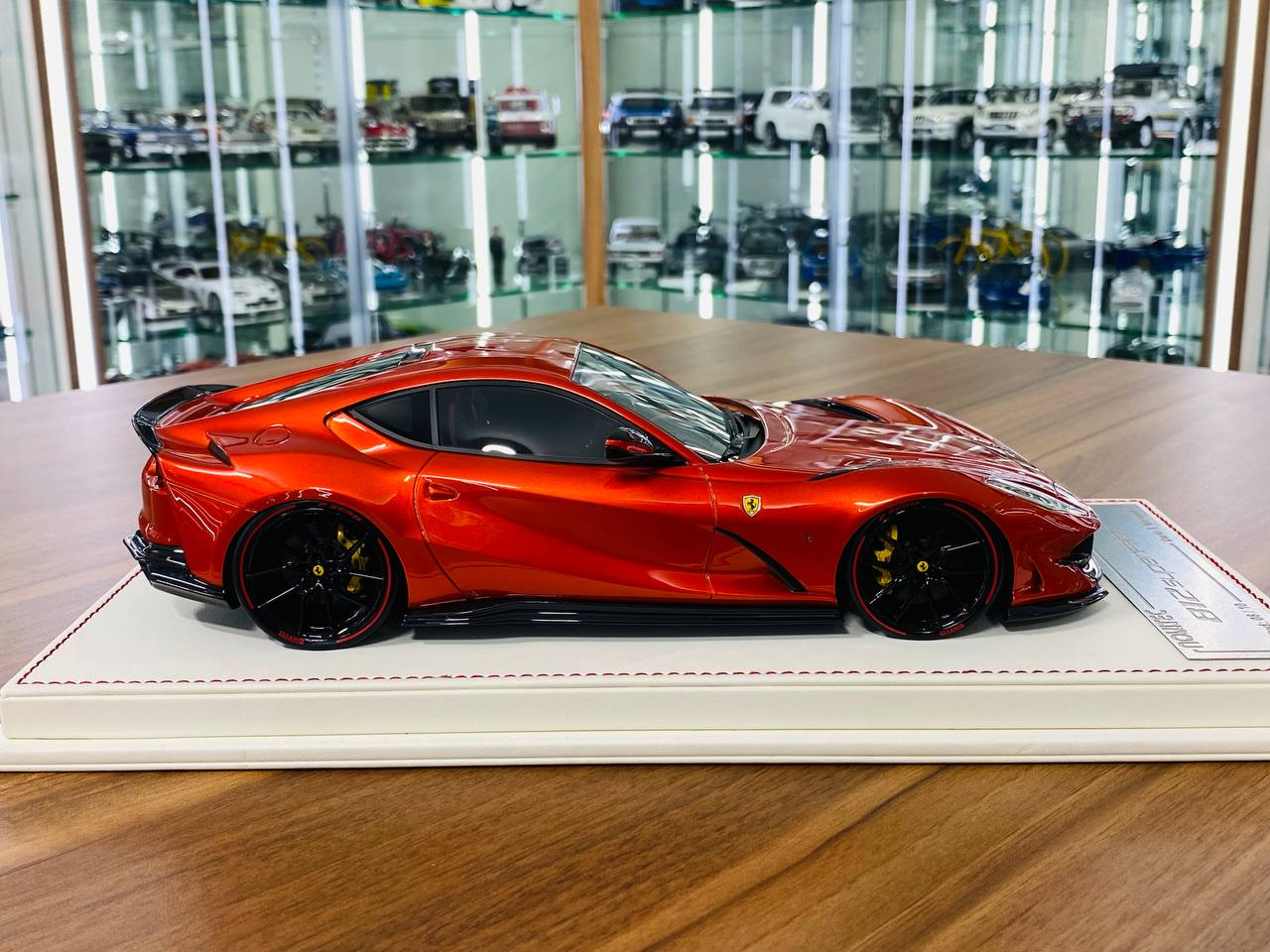 1/18 Resin Model - Davis & Giovanni Ferrari 812 Superfast in F1 Red, Limited to 10 Pcs