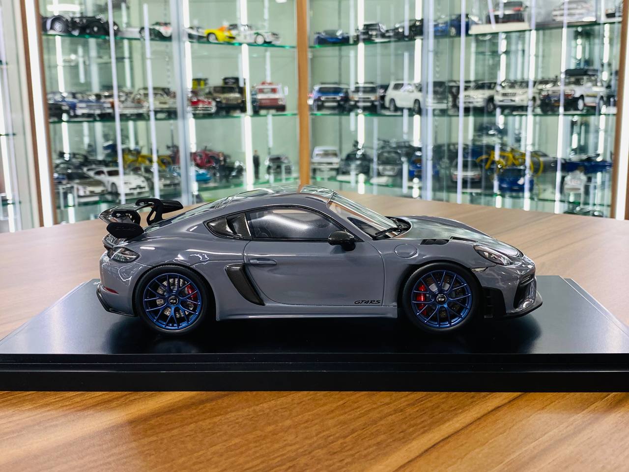 1/18 Resin Model - Spark Model Porsche 718 Cayman GT4 RS in Grey, Limited to 718 Pieces