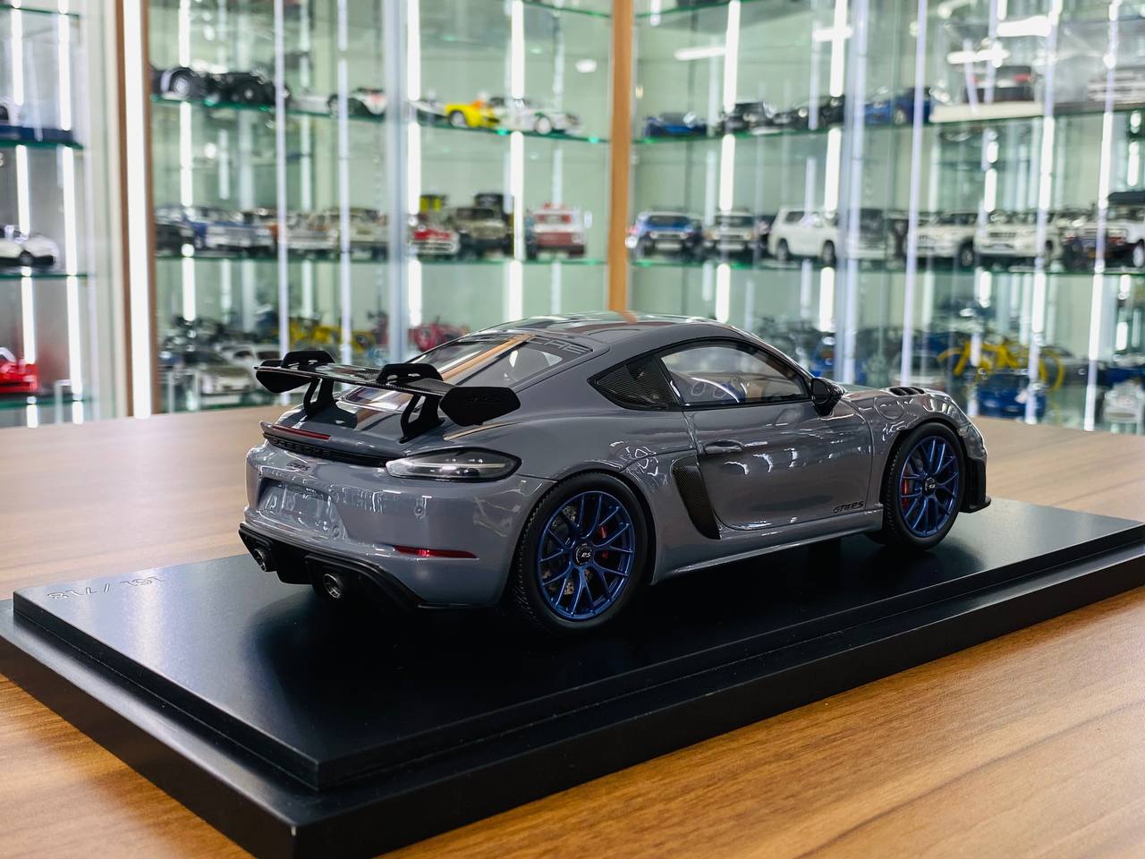 1/18 Resin Model - Spark Model Porsche 718 Cayman GT4 RS in Grey, Limited to 718 Pieces