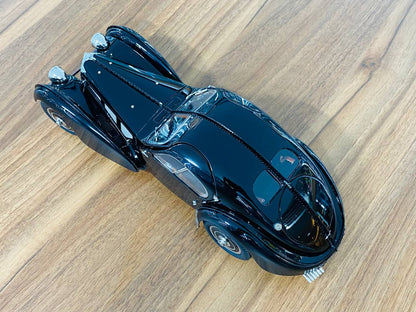 1/18 Diecast - CMC Bugatti Typ 57 SC Atlantic Coupe in Black, Limited Edition