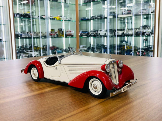 1/18 Diecast - CMC Audi Front 225 Roadster 1935 in Red/White, Limited to 4000 Pieces