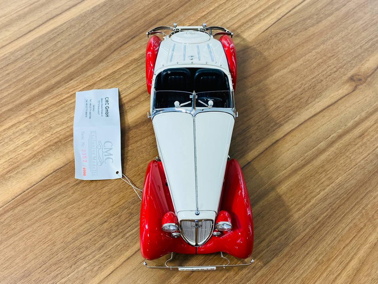 1/18 Diecast - CMC Audi Front 225 Roadster 1935 in Red/White, Limited to 4000 Pieces