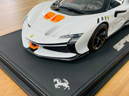 1/18 Resin Model - BBR Models Ferrari SF90 XX Stradale in Bianco Artico, Limited to 320 Pcs