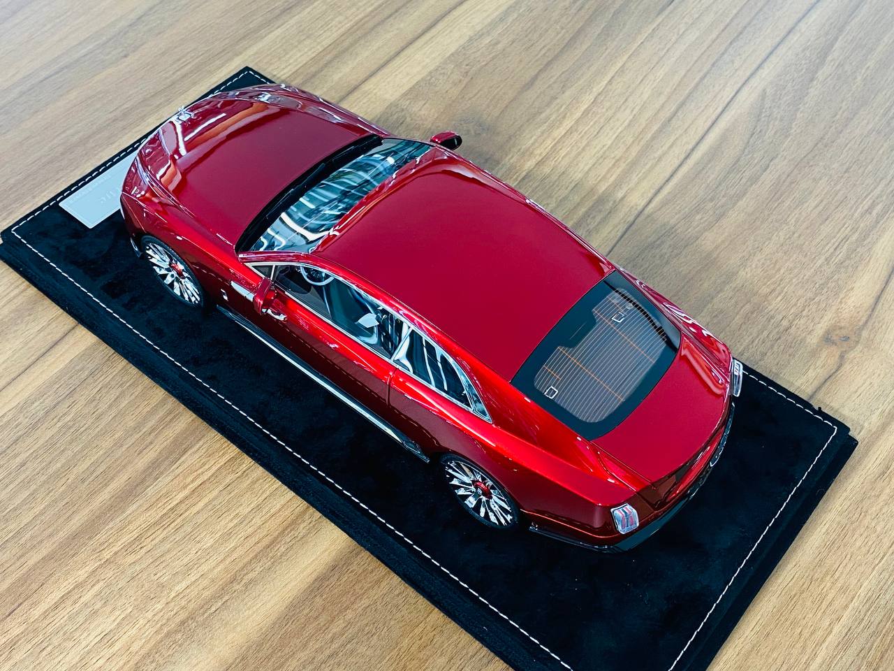 1/18 Resin Model - H&H Rolls Royce Spectre in Lava Red, Limited to 30 Pieces