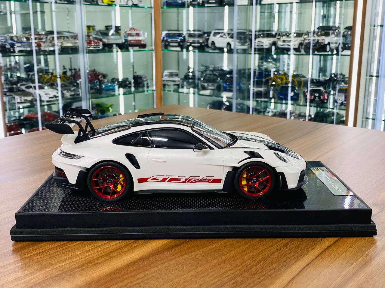 1/18 Resin Model - Timothy & Pierre Porsche 911 (992.1) GT3 RS Weissach Package in White/Red, Limited to 40 Pcs