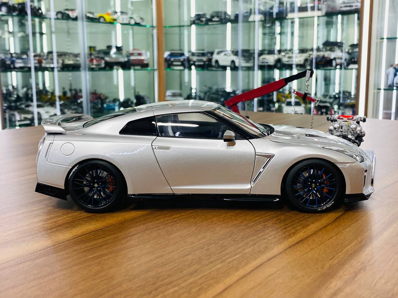 1/18 Diecast MotorHelix Nissan GT-R R35 50th Anniversary in Silver Ultimate Metal, Limited to 599 Pieces