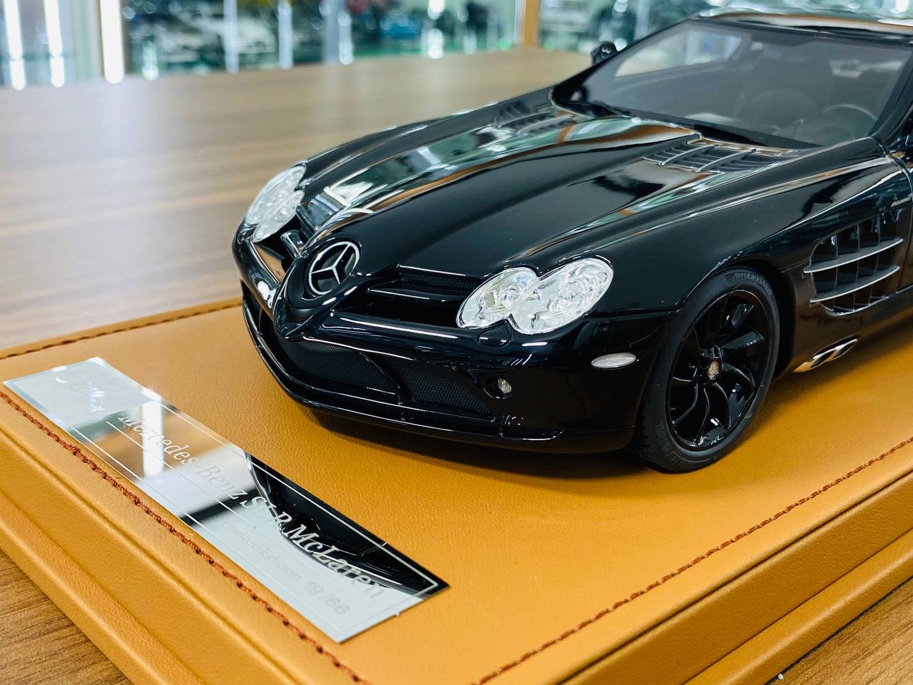 1/18 Resin Model - IVY Models Mercedes-Benz SLR McLaren in Metallic Black, Limited to 66 Pieces